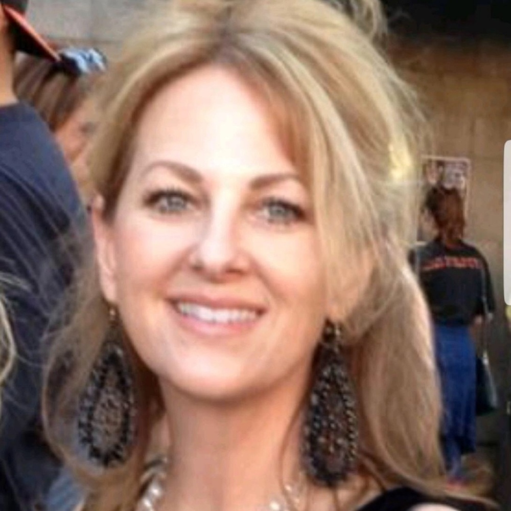 Meet your Posher, Traci